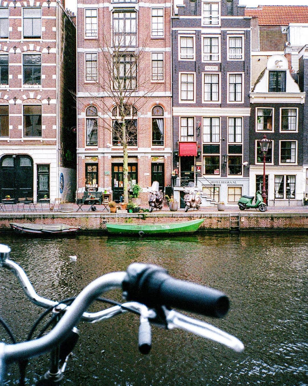 コナー・フランタのインスタグラム：「Amsterdam, 2018」