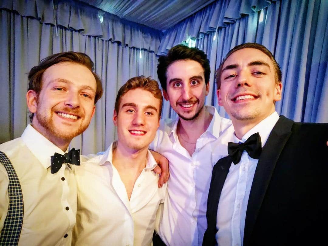 ステファノ・カルーゾのインスタグラム：「Throwback to an awesome European Championship in Minsk! ⛸🔥🍸 #minsk #ecminsk2019 #icedance #eistanz #figureskating #coach #tbt #friends #bowtie #bowtiesarecool #teamitaly #teamgermany #banquet #ciaobelli」