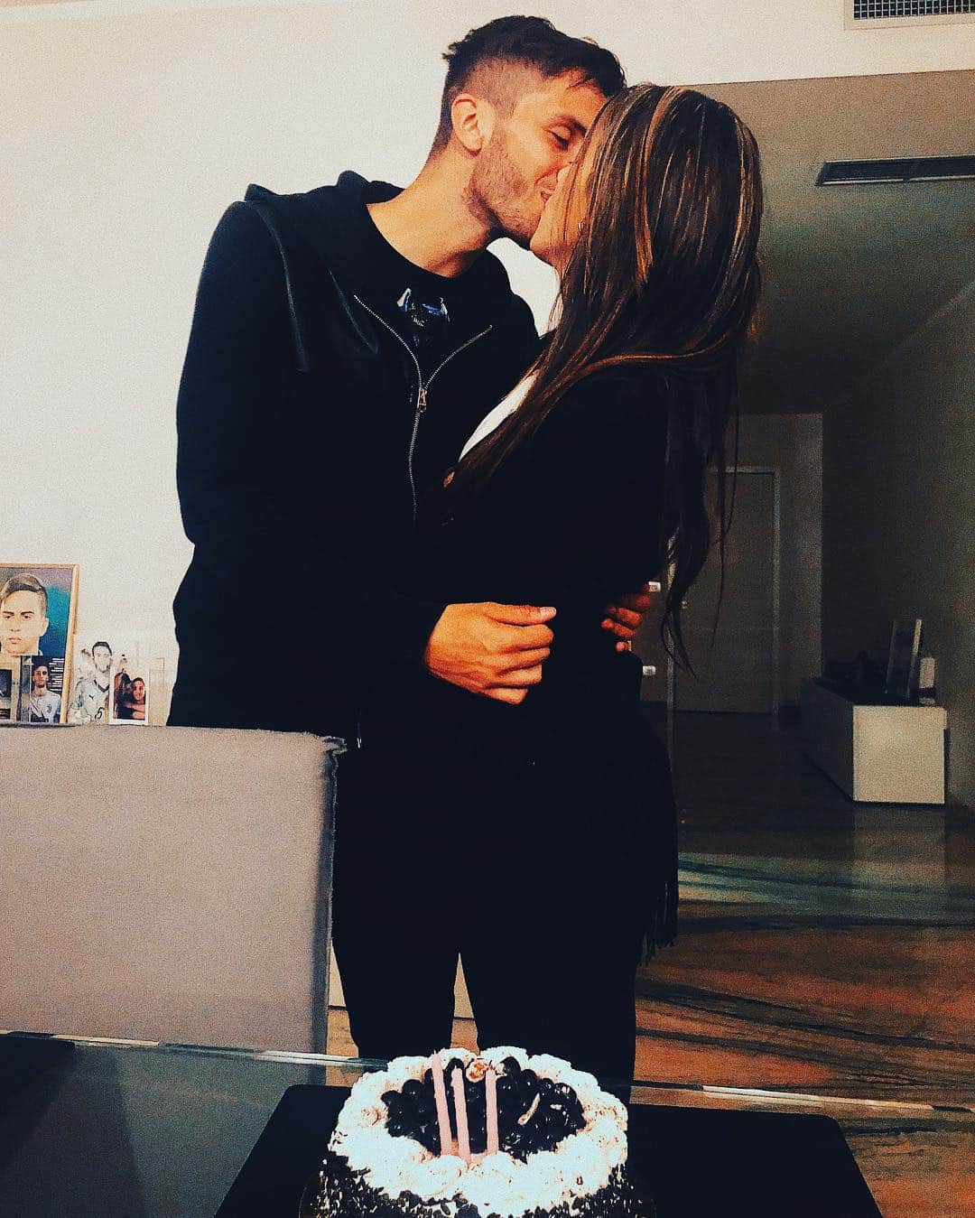 ロドリゴ・ベンタンクールのインスタグラム：「Feliz cumpleaños y felices 4 años mi amor! Te amo muchisimoo y vamos por muchísimo años más 😍❤️💓」