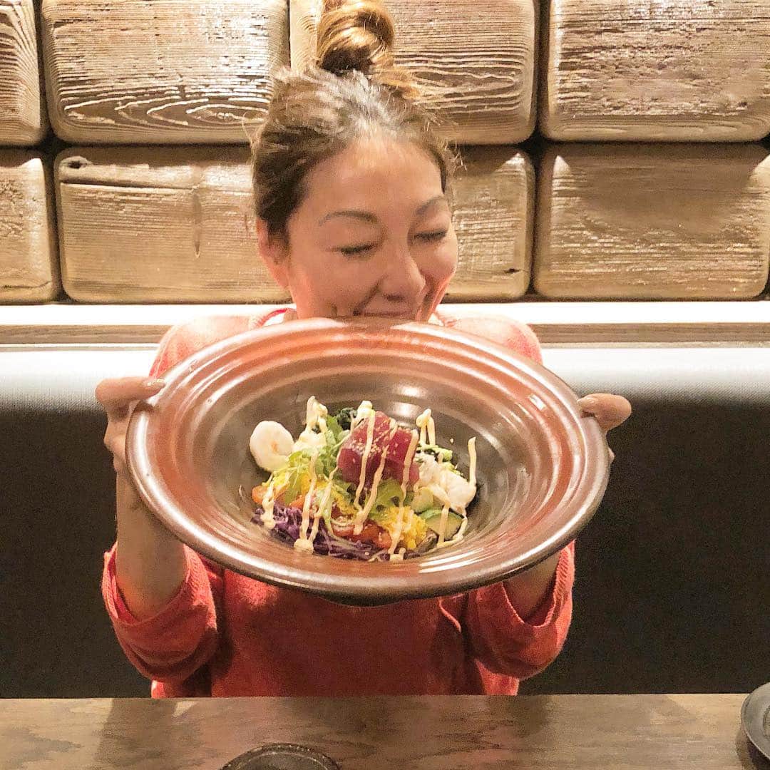 のインスタグラム：「つるとんたんワイキキの 耳寄り情報をシェアします!!!!!!!!!!👂🏻 つるとんたんで私のインスタを見たって言ったら10% offしてくれるよ！凄くないですか？😁良く通ってるからマネージャーさんにお願いしたらなんとOKが出ました！🙆🏻‍♀️ 言ってみるもんだね！💪🏼 #ハワイの美味しいお店のおすそ分け🤙🏼 #お子ちゃま連れにお勧め🤙🏼 #何でも言ってみるもんだ！#マキスペシャル #耳寄り情報👂🏻 #まきとんたん #当分10%オフしてくれそうだよ！👍🏼 #いやいやオフしてもらう！😁」