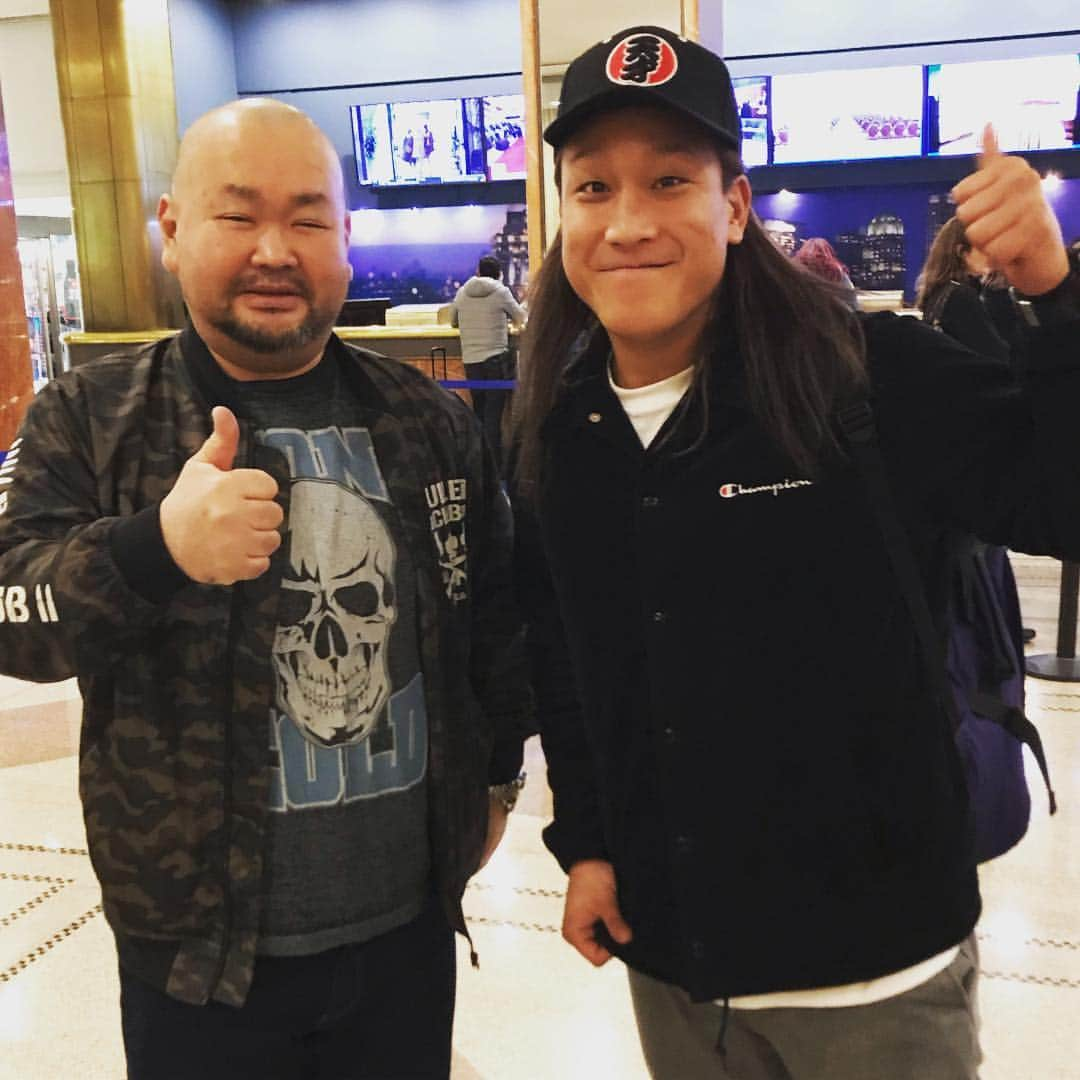 ハチミツ二郎さんのインスタグラム写真 - (ハチミツ二郎Instagram)「NY CITYでも二郎二郎  #黒潮イケメン二郎」4月5日 7時44分 - jirohachimitsu