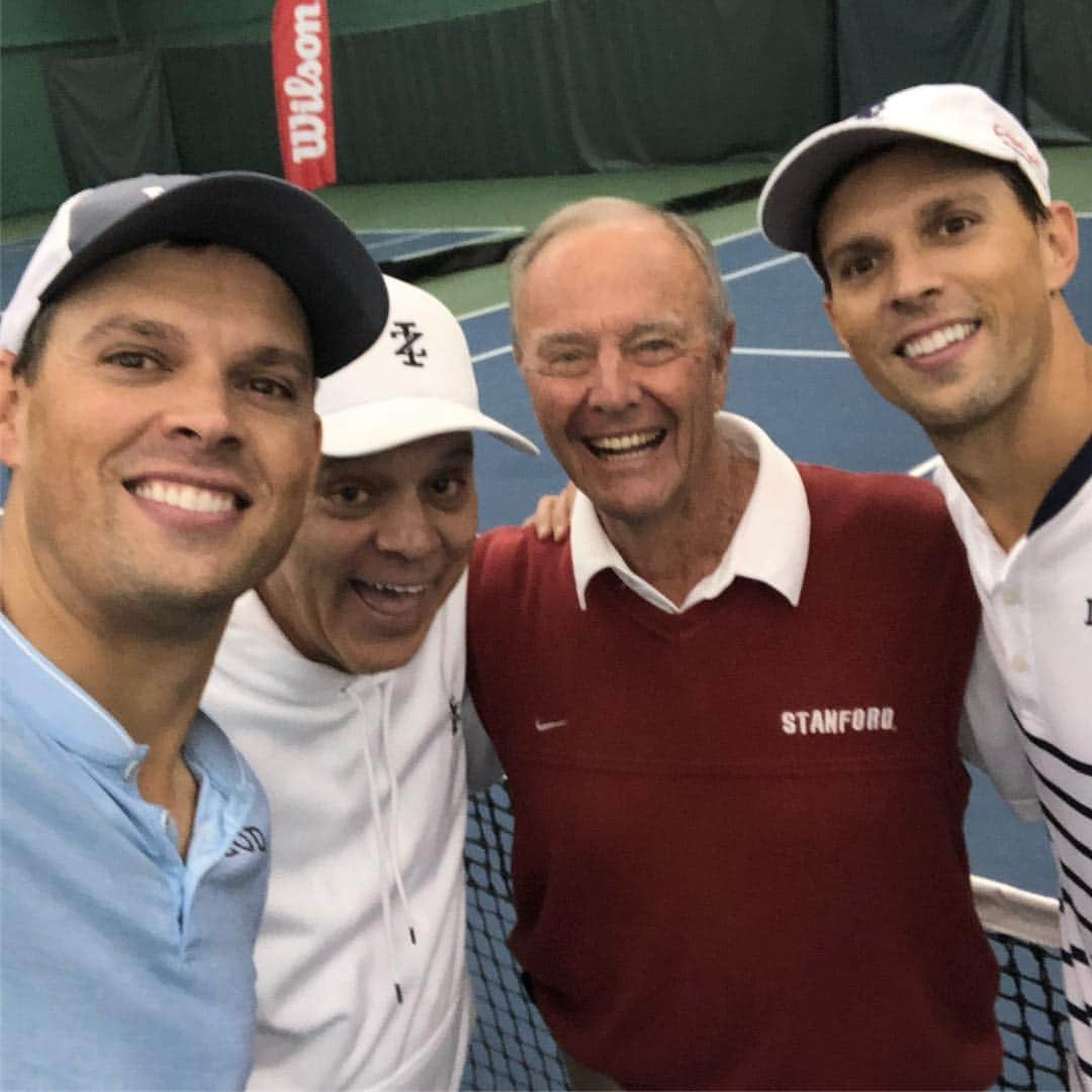 ブライアン兄弟さんのインスタグラム写真 - (ブライアン兄弟Instagram)「Always a blast catching up with this #legend. In my opinion, the greatest college #coach...in any sport...ever. He is long overdue to join the greats in Newport, RI at the Tennis HOF. #dickgould #gostanford #tennishalloffame #internationaltennishalloffame」4月5日 7時57分 - bryanbros