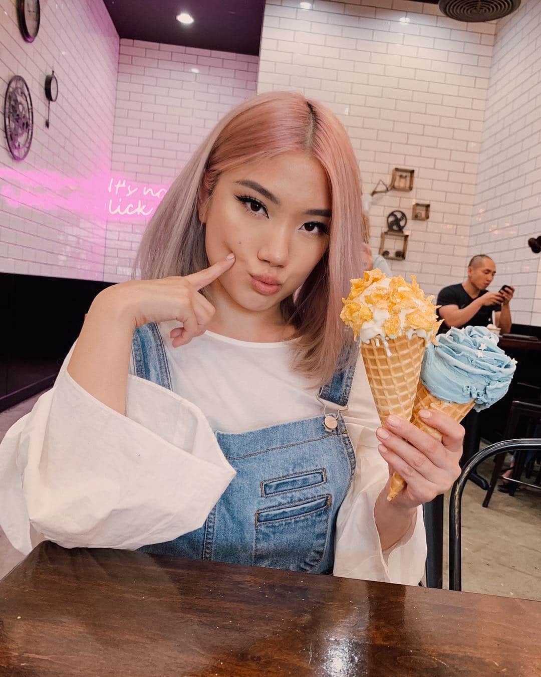 Marycakeさんのインスタグラム写真 - (MarycakeInstagram)「some of yall have never had @cauldronicecream and it really shows🍦🍦 im taking over their IG today! head over and check out their stories 💓」4月5日 8時05分 - marycake
