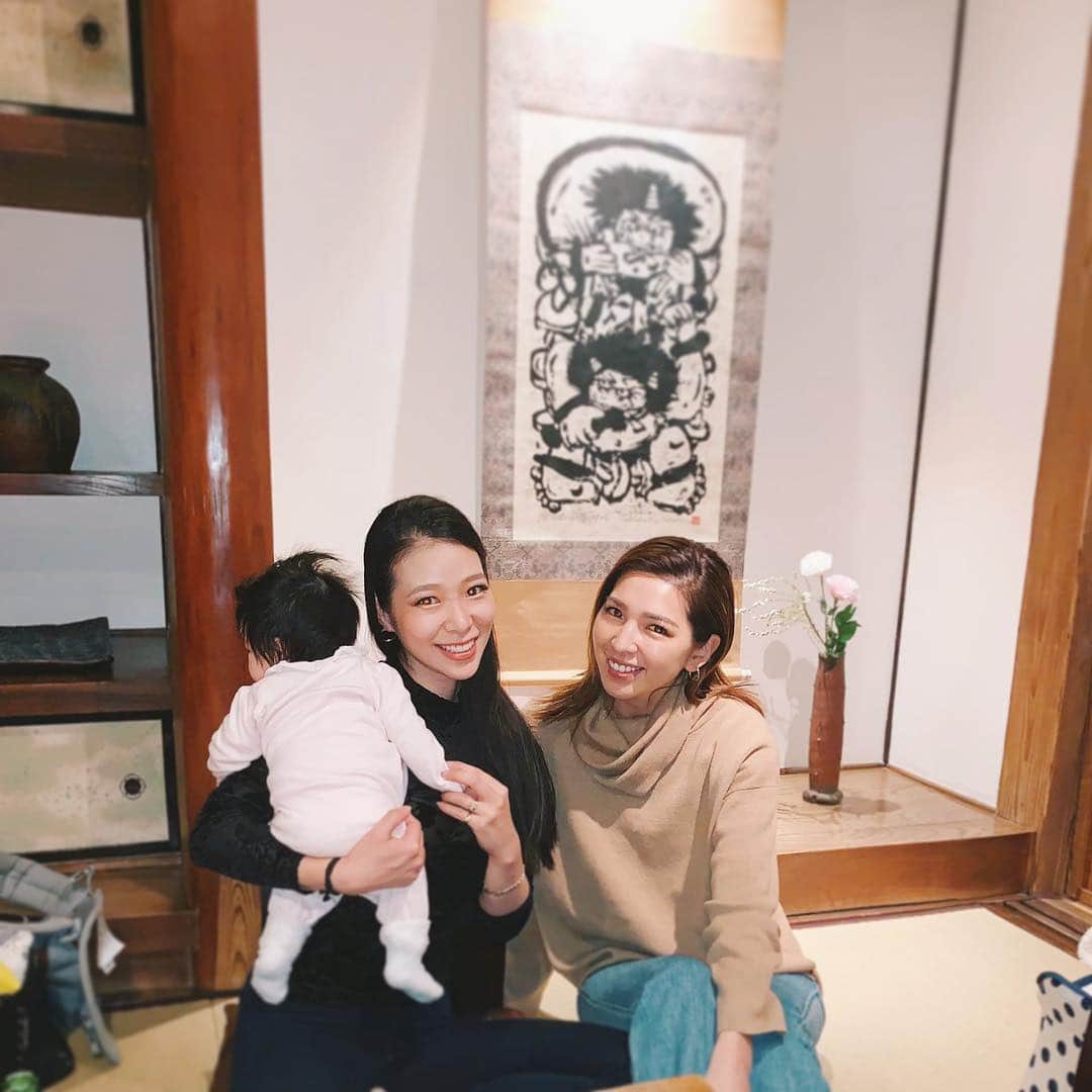 来夏さんのインスタグラム写真 - (来夏Instagram)「#💓 今年は👶🏼も一緒でうれしい🤱 笑顔に癒され らい婆デレデレ☺️ 毎年お祝いしてくれてありがとう🥰 #しあわせじかん #ありがとう」4月5日 8時16分 - rairairaika