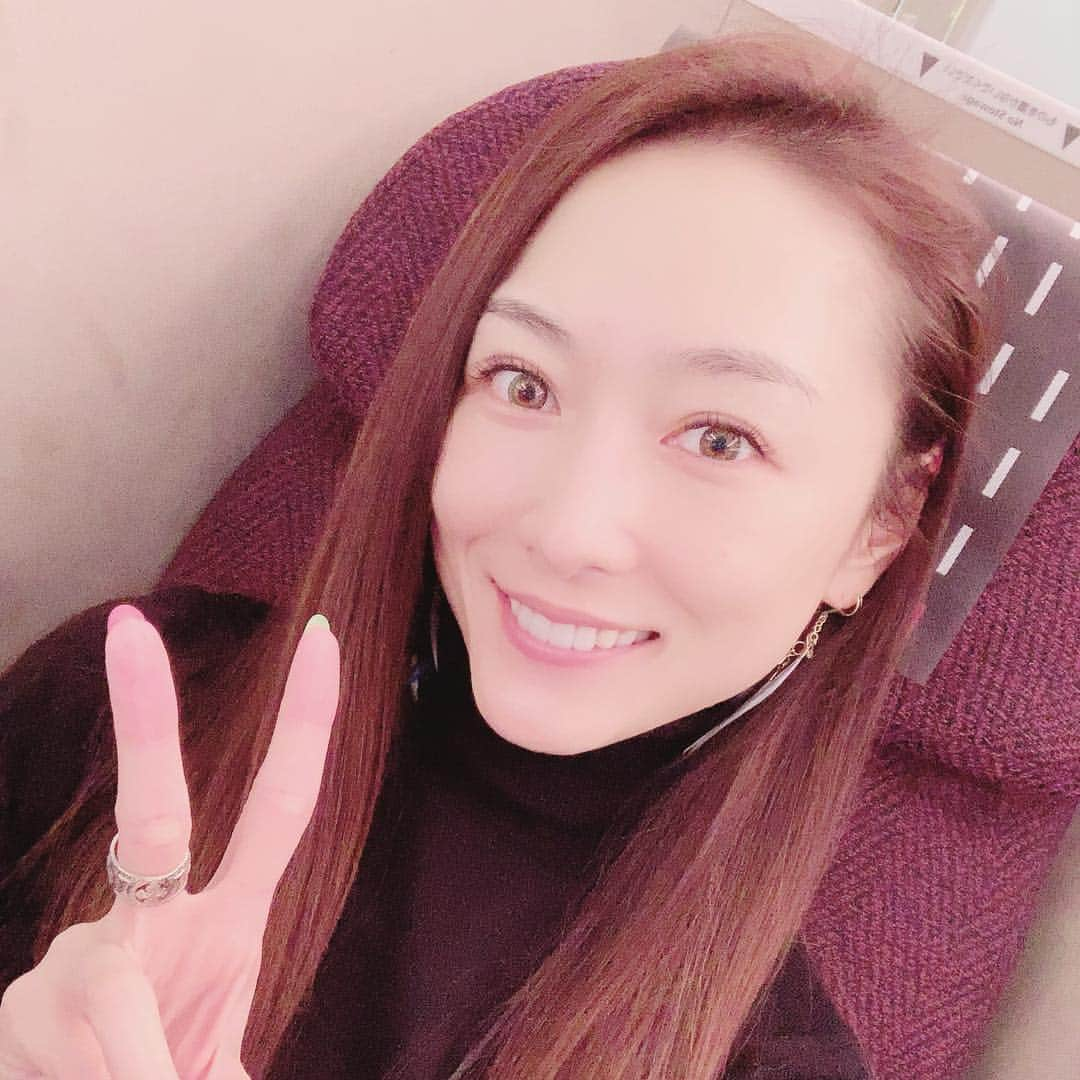 杏さゆりさんのインスタグラム写真 - (杏さゆりInstagram)「行ってきます✈️💕 . すっぴん🙄 でも 日焼け止めは欠かしません✨ . #羽田空港 #hanedaairport  #すっぴん #杏さゆり #SayuriAnzu」4月5日 8時19分 - anzu_sayuri_official