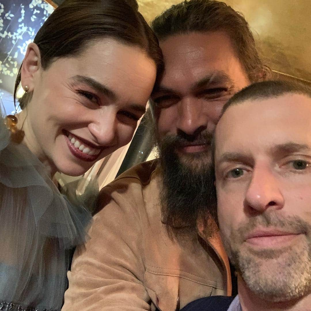 ジェイソン・モモアさんのインスタグラム写真 - (ジェイソン・モモアInstagram)「I FUCKIN LOVE GAME OF THRONES.  I am beyond honoured to be apart of this show and am so very proud of all the friends I have met and still continue to keep a tight bond. It’s rare  All my aloha to David and Dan for taking a chance on me and in turn getting me to where I am now.  Forever DROGO  #gameon #mykhaleesi love u @emilia_clarke  aloha j」4月5日 8時23分 - prideofgypsies