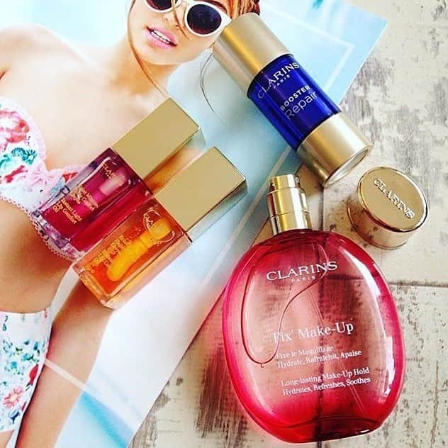 Clarins Canadaさんのインスタグラム写真 - (Clarins CanadaInstagram)「Whether you're going on vacation anytime soon or simply dreaming of hot summer days, think Fix' Make-Up to refresh your skin and make your make-up last! Repost: @makeupmonster.ie . . . #Clarins #ItsAllAboutYou #FixMakeup #ClarinsMakeup」4月5日 9時00分 - clarinscanada