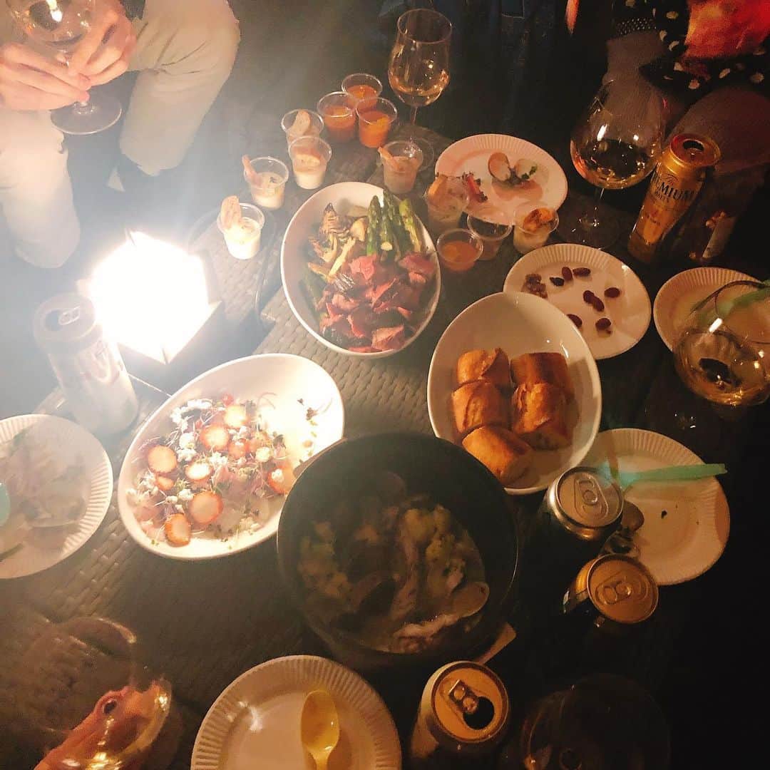 白木夏子さんのインスタグラム写真 - (白木夏子Instagram)「トムさんのPASIO屋上、バーベキューも美味しかった😊 最近色々重なり息つく暇もないほどなんですが、、、これ楽しみに生きてました。今日からまたがんばる。 . #thankyousomuch  #pasio #屋上 #屋上ライフ #rooftop #rooftoplife #lifestyle #party #rooftopparty」4月5日 9時46分 - natsukoshiraki