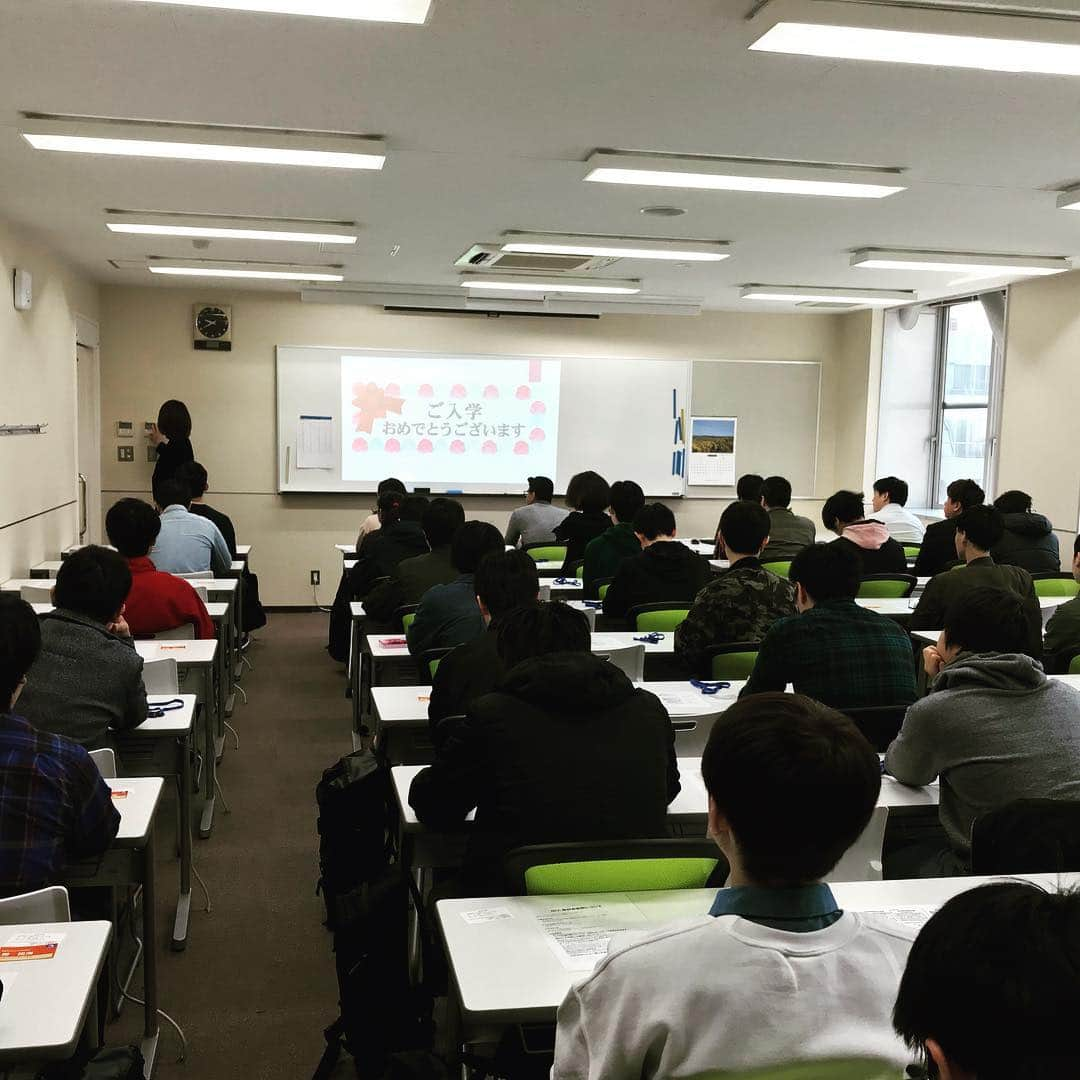 NCC新潟コンピュータ専門学校さんのインスタグラム写真 - (NCC新潟コンピュータ専門学校Instagram)「新入生オリエンテーションスタート🌸 ご入学おめでとうございます！ピカピカの新校舎でピカピカの1年生♫ #入学 #おめでとう #新入生 #新生活 #1年生 #新潟コンピュータ専門学校 #NSGカレッジリーグ」4月5日 10時10分 - ncc_niigata