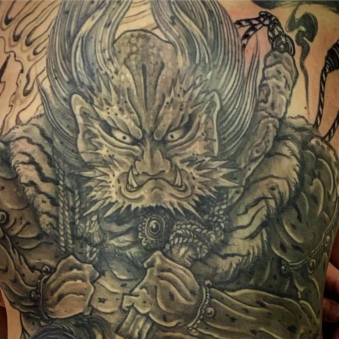 中野義仁さんのインスタグラム写真 - (中野義仁Instagram)「finish ‼️yesterday 🙇‍♂️👍 #H2ocean #H2oceanproteam #officialh2ocean #instagram #memory #traditional #oni #freehand #freehand #inspiration  #japanestatoodesign #art #artist #artistmafia #tattoos #tattooing #tattoo #tattoomag #irezumi #inK #inkdmag #tattoomagazine #tattoos_of_instagram  #tattoolifemagazine #tattooenelgy #tattooinstagram #tattoomania #artistmafia #tattoocultur #tattoocomunity #tattooculturmagazine #tattooare  @jessyentattoo @dennis_camsupply @yokohama_tattoo_museum @souryou @kiwamijewelry @horiyoshi3shop @taiwantattooconvention」4月5日 10時17分 - horiyoshi_3