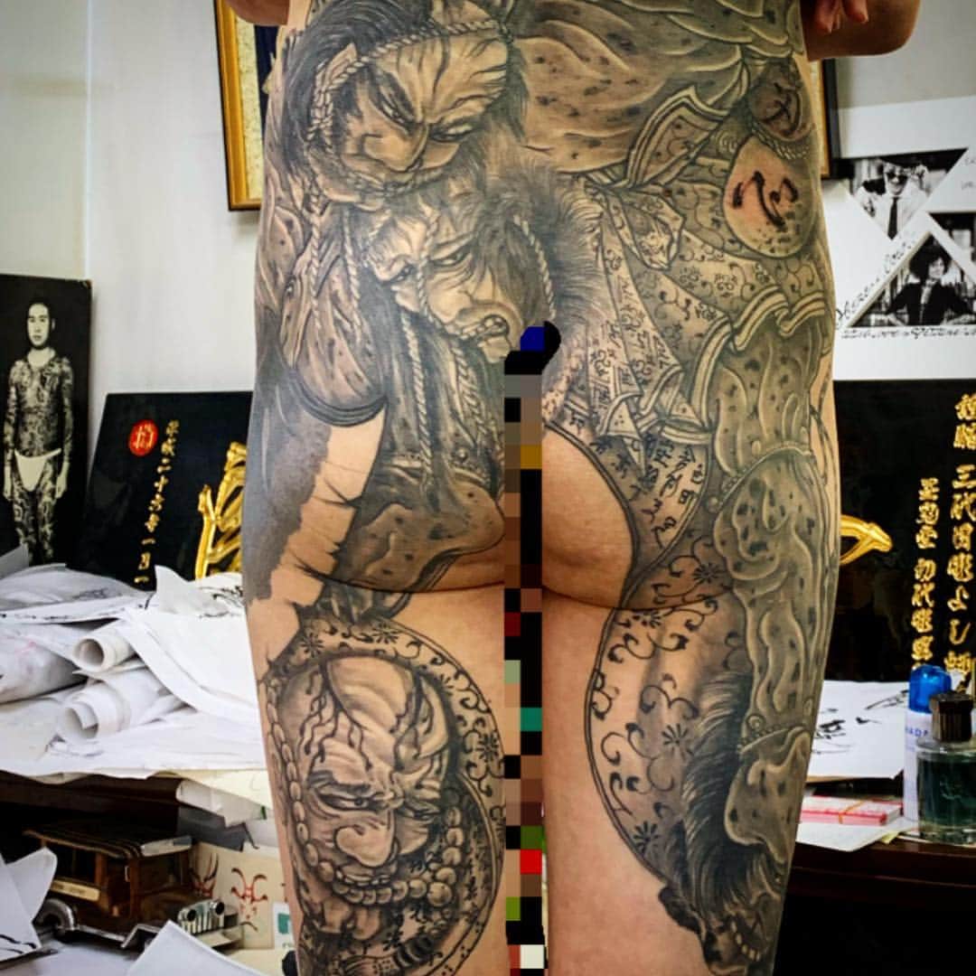 中野義仁さんのインスタグラム写真 - (中野義仁Instagram)「finish ‼️yesterday 🙇‍♂️👍 #H2ocean #H2oceanproteam #officialh2ocean #instagram #memory #traditional #oni #freehand #freehand #inspiration  #japanestatoodesign #art #artist #artistmafia #tattoos #tattooing #tattoo #tattoomag #irezumi #inK #inkdmag #tattoomagazine #tattoos_of_instagram  #tattoolifemagazine #tattooenelgy #tattooinstagram #tattoomania #artistmafia #tattoocultur #tattoocomunity #tattooculturmagazine #tattooare  @jessyentattoo @dennis_camsupply @yokohama_tattoo_museum @souryou @kiwamijewelry @horiyoshi3shop @taiwantattooconvention」4月5日 10時17分 - horiyoshi_3