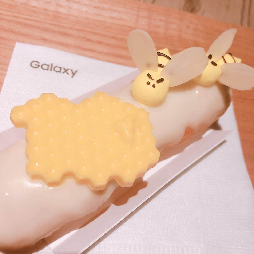 瀬口えりなさんのインスタグラム写真 - (瀬口えりなInstagram)「, かわいい💕💕💕💕 . #harajuku#galaxy#galaxyharajuku#sweets#desert#ecrea#kawaii#エクレア#原宿カフェ#原宿グルメ」4月5日 10時42分 - seguchierina