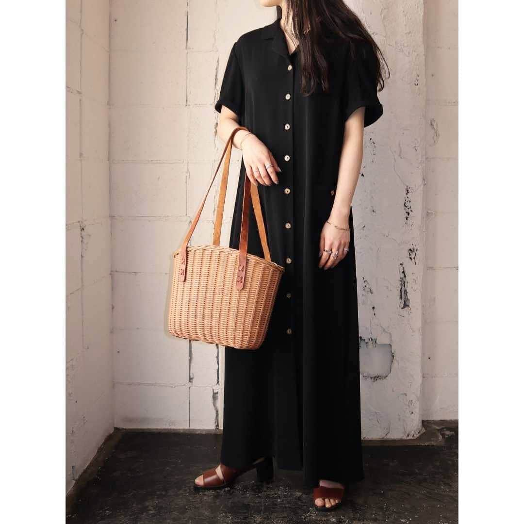 吉祥寺 古着屋 Orfeoのインスタグラム：「Short Sleeve Long Dress  #Orfeo #Kichijoji #Tokyo #vintage #used #fashion #coodinate #outfits  掲載商品のお問い合わせはメールにて承っております。コメント、DMでのお問い合わせは受け付けておりませんのでご了承ください。」