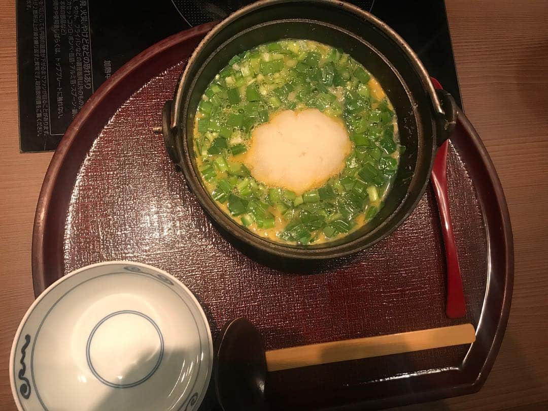 クロちゃんさんのインスタグラム写真 - (クロちゃんInstagram)「昼夜兼用ご飯 ・サラダ ・おじや  ヘルヘルシー！」4月5日 20時54分 - kurochandesuwawa