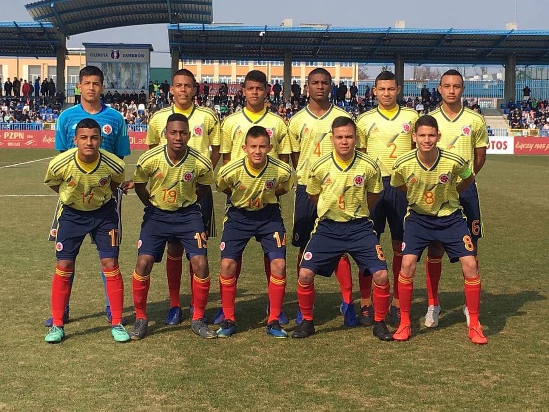 サッカー コロンビア代表チームのインスタグラム：「‪Selección Colombia Masculina, subcampeona del UEFA Development Sub-16 disputado en Polonia. https://bit.ly/2VnDpil‬」