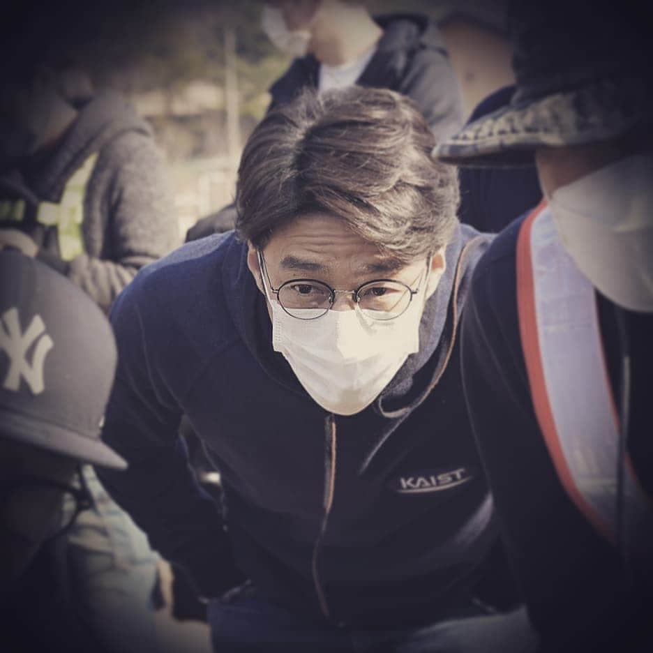 チ・ジニさんのインスタグラム写真 - (チ・ジニInstagram)「#지정생존자」4月5日 21時42分 - actor_jijinhee