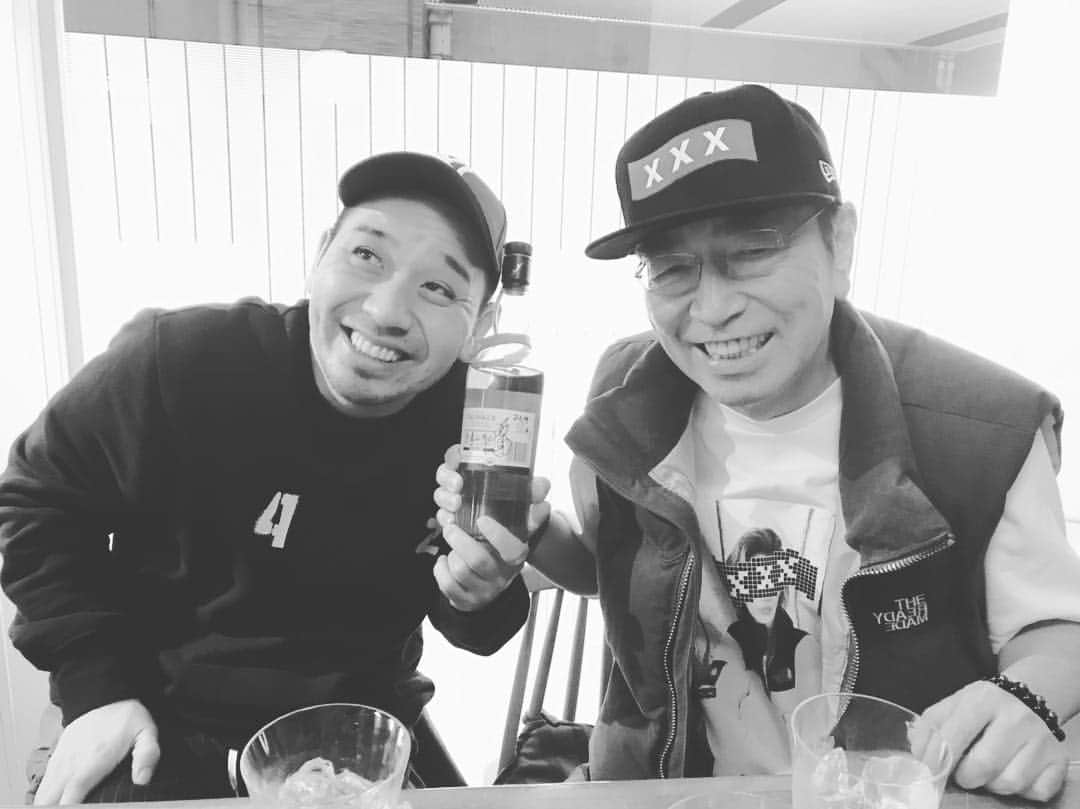 志村けんさんのインスタグラム写真 - (志村けんInstagram)「先日の男飲み ついつい深酒になる 気をつけよう もう2時半だ」4月5日 21時36分 - ken_shimura_bakatono67