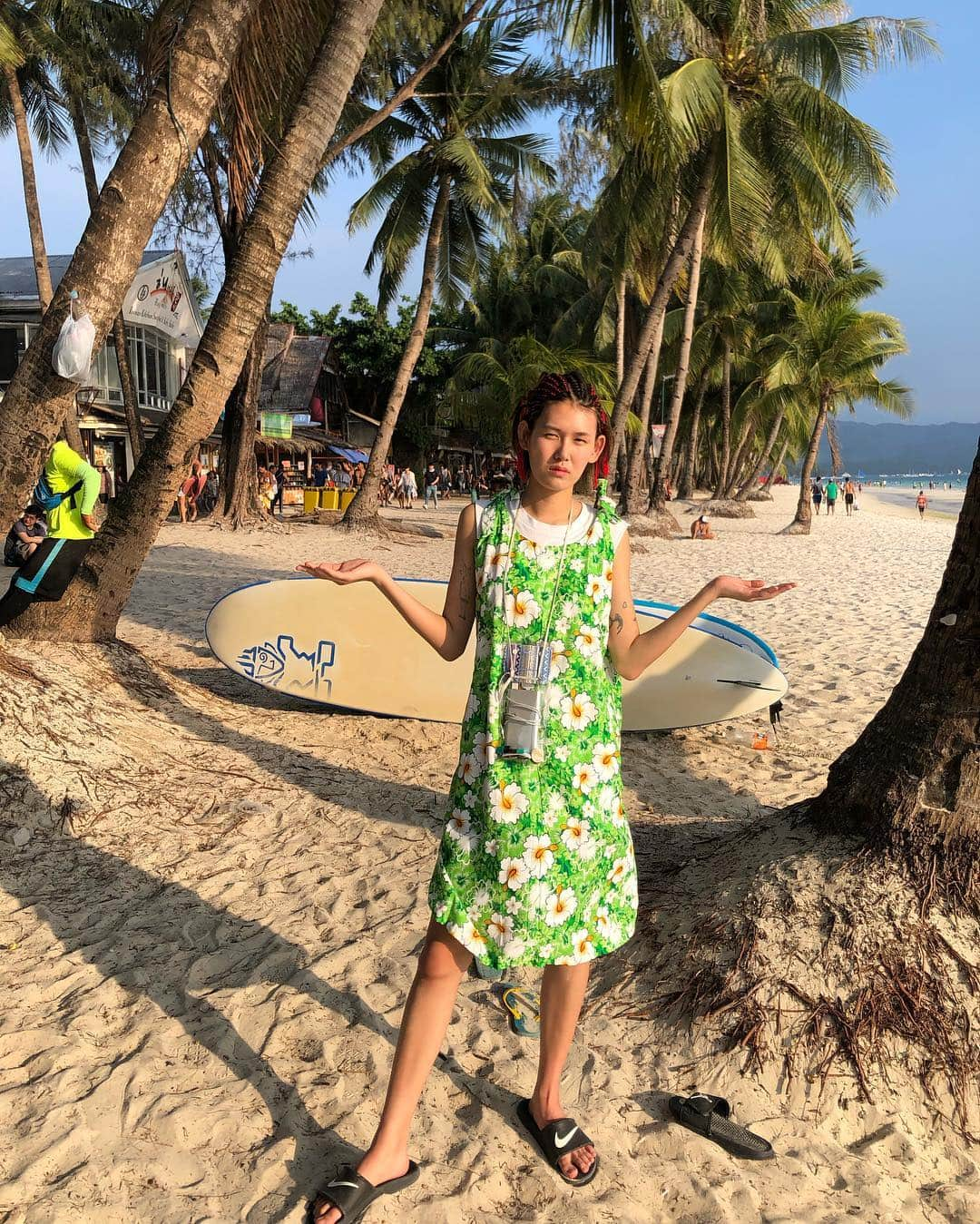 EZさんのインスタグラム写真 - (EZInstagram)「2019 boracay island's fashion trend」4月5日 21時38分 - ez_ez_ez_