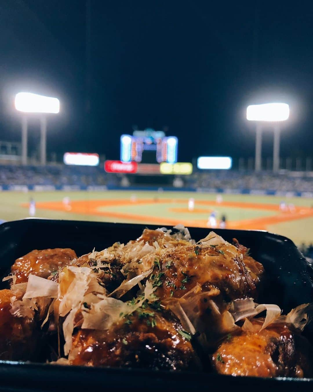 瀬戸利樹さんのインスタグラム写真 - (瀬戸利樹Instagram)「横浜対ヤクルト戦を観戦⚾️ いい試合だったなー！ #ピントはたこ焼き #横浜ベイスターズ #東京ヤクルトスワローズ #ヤスアキジャンプ見たかったしたかった」4月5日 21時39分 - toshiki_seto_official