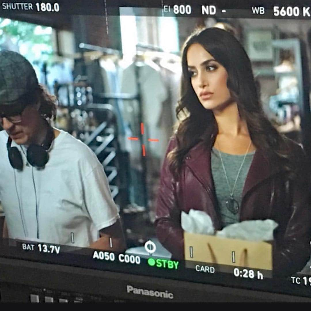 ドナ・フェルドマンさんのインスタグラム写真 - (ドナ・フェルドマンInstagram)「Was so much fun shooting #mykillerclient which airs this Saturday night on @lifetimetv #dramaandscandal」4月5日 13時24分 - donnafeldman