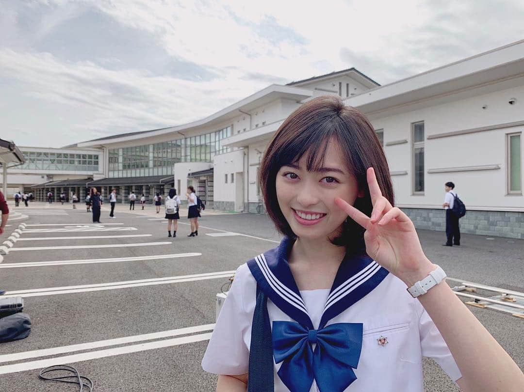 福原遥さんのインスタグラム写真 - (福原遥Instagram)「. ついにこの日が来ました🌟 映画「4月の君、スピカ。」本日公開です！ やっと皆さんに観ていただけて すごくすごく嬉しいです！ 恋って素敵だな。大切な人に想いをちゃんと伝えたいな！ と思えるような素敵な作品になっています！ たくさんの方に届くといいな😌 是非ご覧ください！  #4月の君スピカ #君スピ #本日公開‼️」4月5日 13時47分 - haruka.f.official