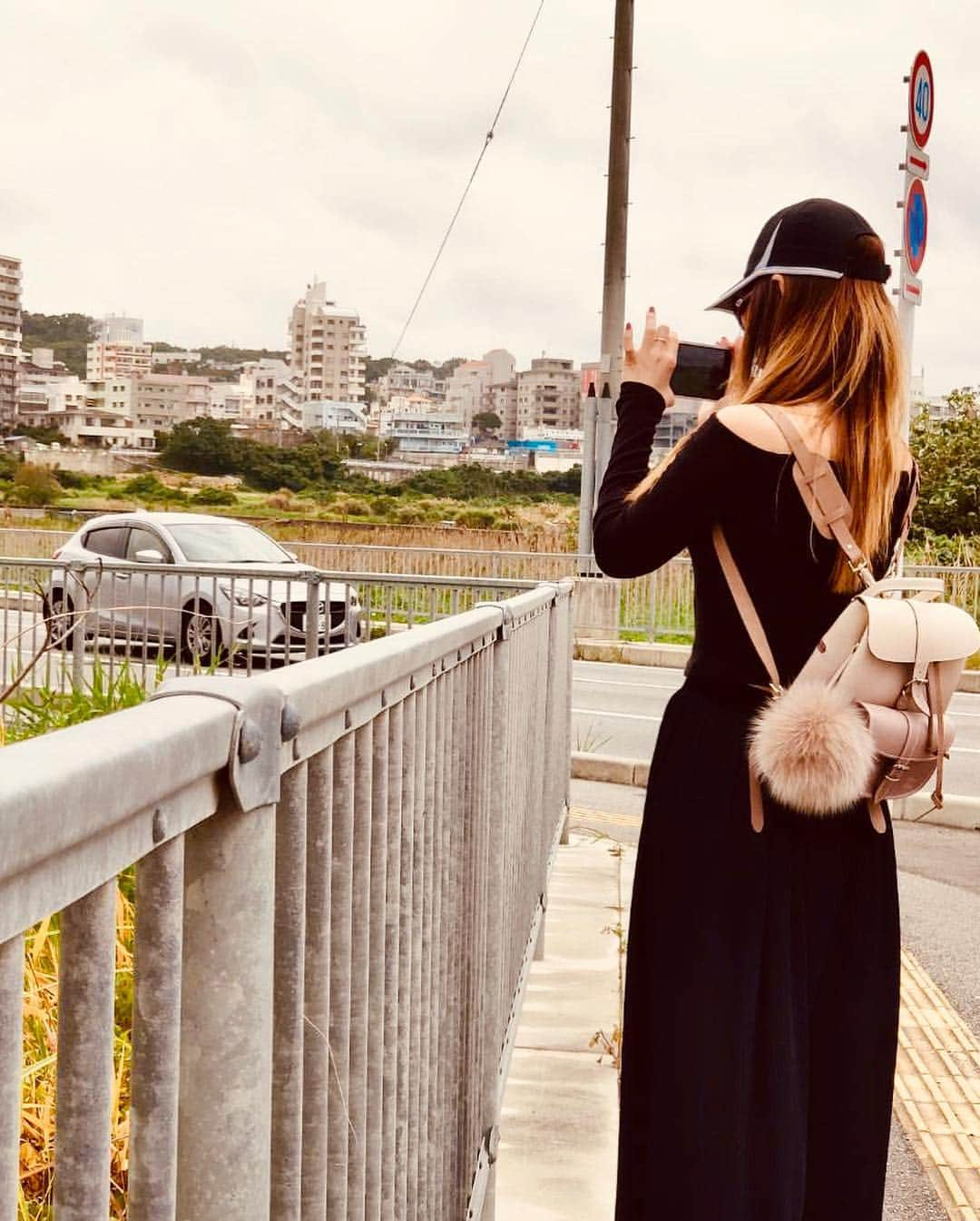 Chiakiさんのインスタグラム写真 - (ChiakiInstagram)「沖縄の美浜は何かとお洒落💕 Mihama, Okinawa 🐳  バッグBag→ @grafea @grafeajapan  淡いピンクのリュックが、可愛すぎるー！大きいポンポンも付いてくるよ🍎😍 .  #pr #okinawa #沖縄 #北谷」4月5日 14時01分 - chiakiinengland