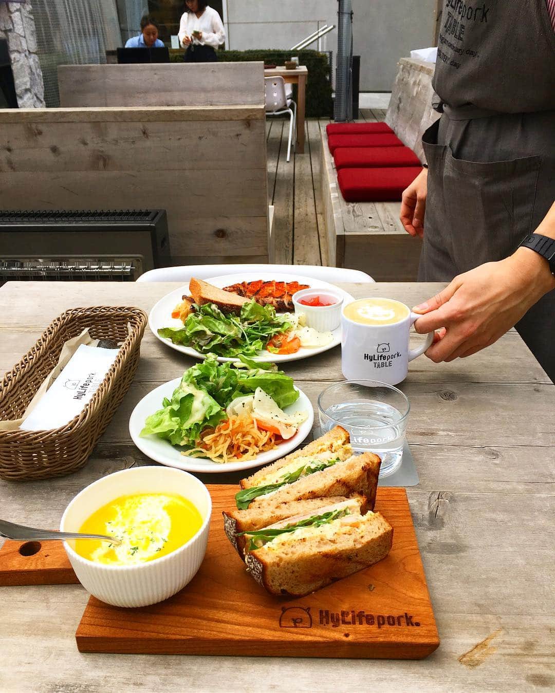 HyLifeporkTABLE代官山のグルメインスタ