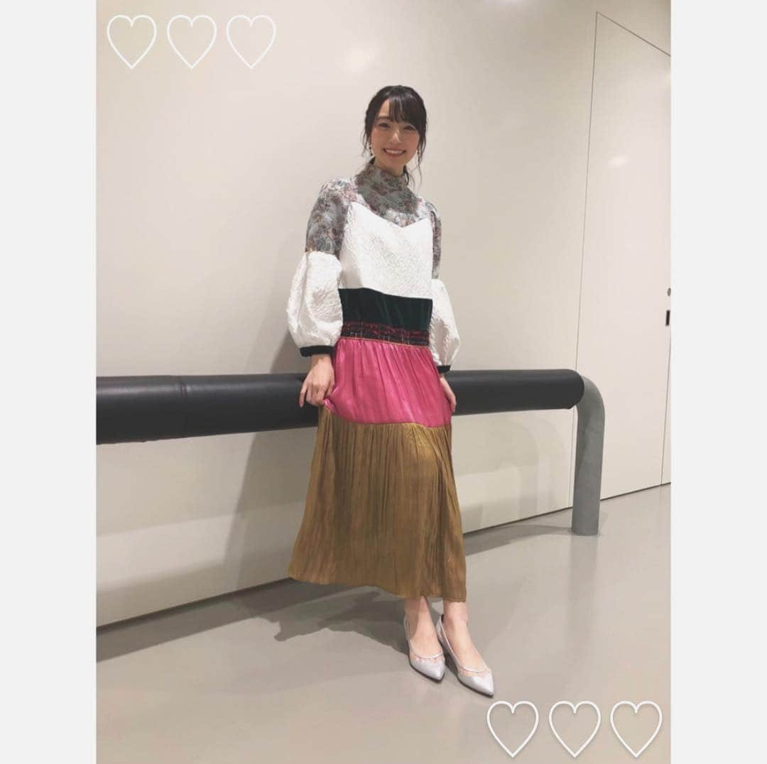 松井咲子さんのインスタグラム写真 - (松井咲子Instagram)「ぽかぽか陽気のシメは「東京暇人」に決まり☝︎ . 気分のアガるお衣装で最高収録でした♡ . 今夜26:34〜日テレ よろしくお願いします！ . #日テレ #東京暇人 #久石譲 さん」4月5日 14時22分 - sakiko___official