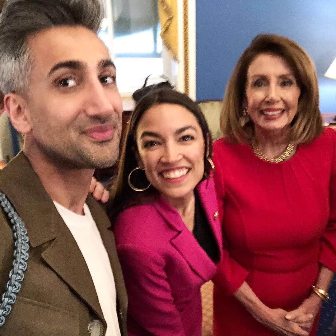 CNNさんのインスタグラム写真 - (CNNInstagram)「Can you believe? Visitors to Capitol Hill on Thursday almost couldn’t when the cast of "Queer Eye," the Netflix reality makeover show, paid a visit to lawmakers. @antoni, @jvn, @bobbyberk & @tanfrance came to drum up support for the proposed #EqualityAct, which would bar discrimination based on gender identity, sex and sexual orientation by expanding the 1964 Civil Rights Act. They had a meet-and-greet — and a few selfies — with House Speaker Nancy Pelosi and Democratic Rep. Alexandria Ocasio-Cortez of New York, as well as meeting House Majority Leader Steny Hoyer, D-Maryland, Rep. Pramila Jayapal, a Washington state Democrat, and Democratic Rep. Judy Chu of California. (📸: @speakerpelosi / @repjayapal / @tanfrance / @jvn)」4月5日 14時27分 - cnn