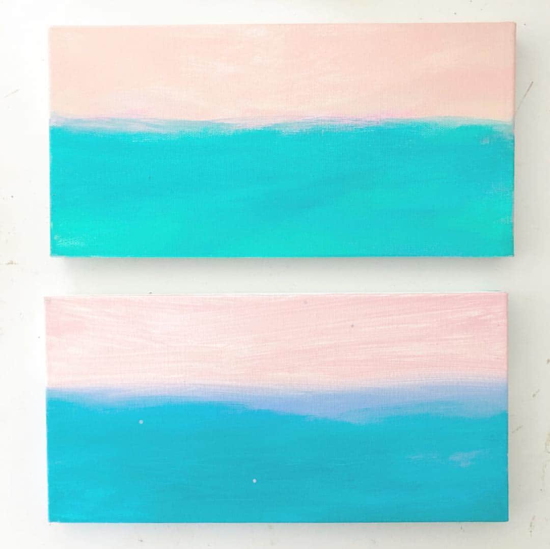 のインスタグラム：「Paintings of Ocean and Sky  海と空の絵たち。  #surf #ocean #island #beach #art #artwork #contemporaryart #seascape #canvas #artstudio #light #life #live #miyakoyamazaki #山崎美弥子 #絵画」