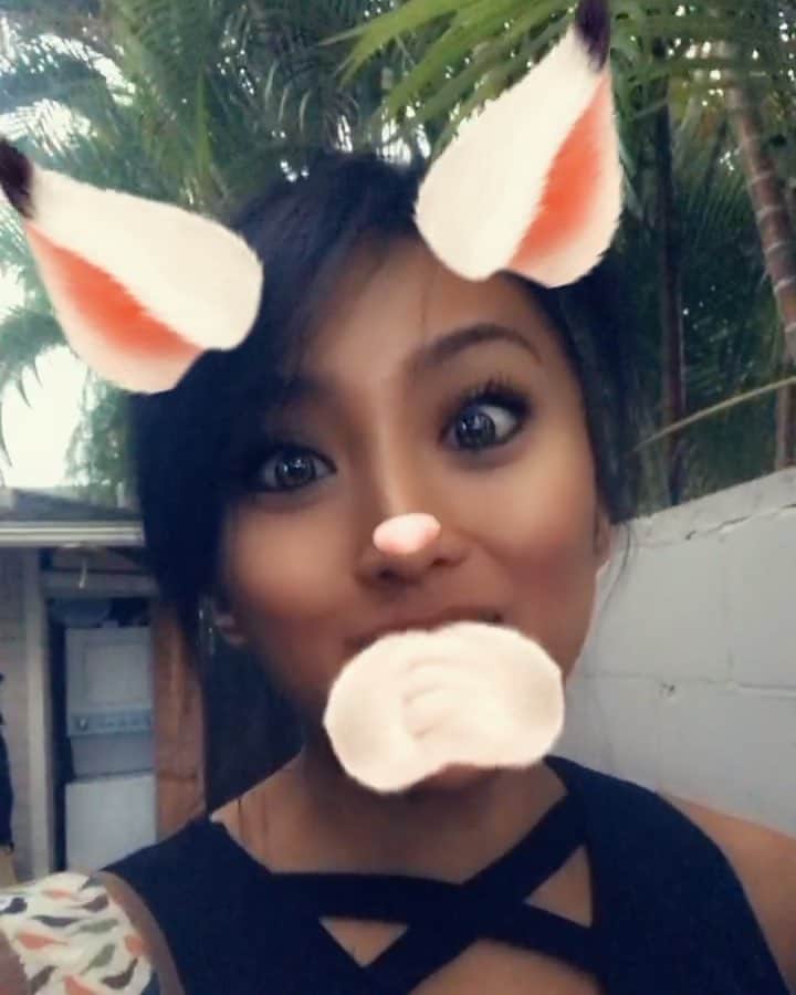 オリビア・タイのインスタグラム：「do people still use snapchat? 😂 i’ve been inactive for almost a year... 👻 oliviathaimusic」