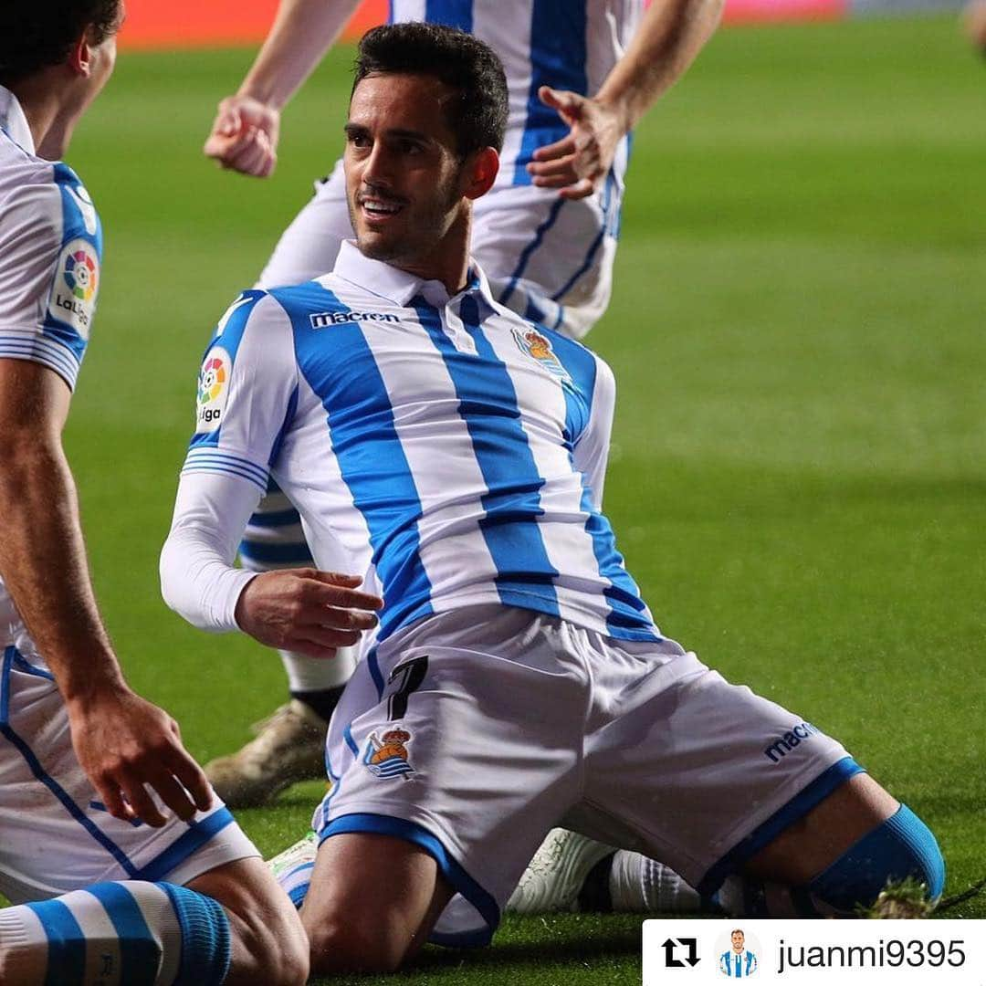 レアル・ソシエダさんのインスタグラム写真 - (レアル・ソシエダInstagram)「#Repost @juanmi9395  Volver a la titularidad siempre es una alegria 🏟 y más sumando 3 puntos muy importantes ⚽️💪🏻 #realsociedad」4月5日 15時57分 - realsociedad