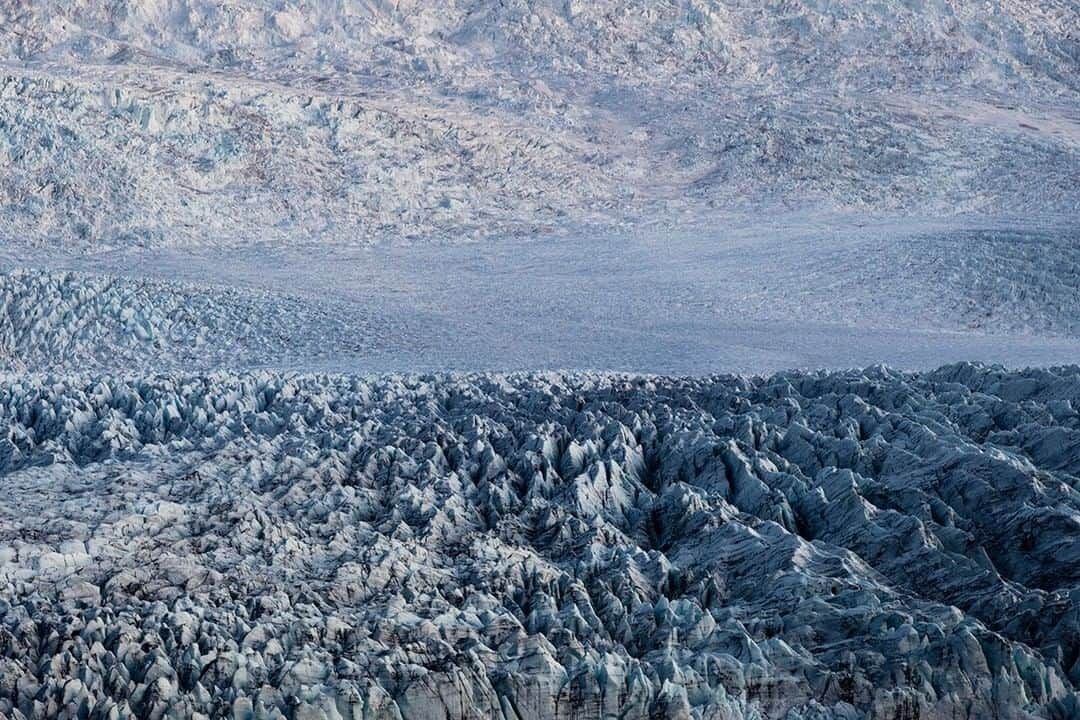 National Geographic Travelさんのインスタグラム写真 - (National Geographic TravelInstagram)「Photo by Matthew Borowick @mborowick | Vatnajökull which directly translates to “water glacier” in English is the biggest ice cap in Iceland and one of the largest in Europe by volume. It covers over 5,500 square miles and at it’s deepest point is almost 0.5 miles thick. This scene here shows the last stage of the glacier before it calves off from the ice sheet into icebergs in the glacial lake before heading off into the sea. #iceland #glacier #ice #Vatnajökull #explore」4月5日 16時04分 - natgeotravel