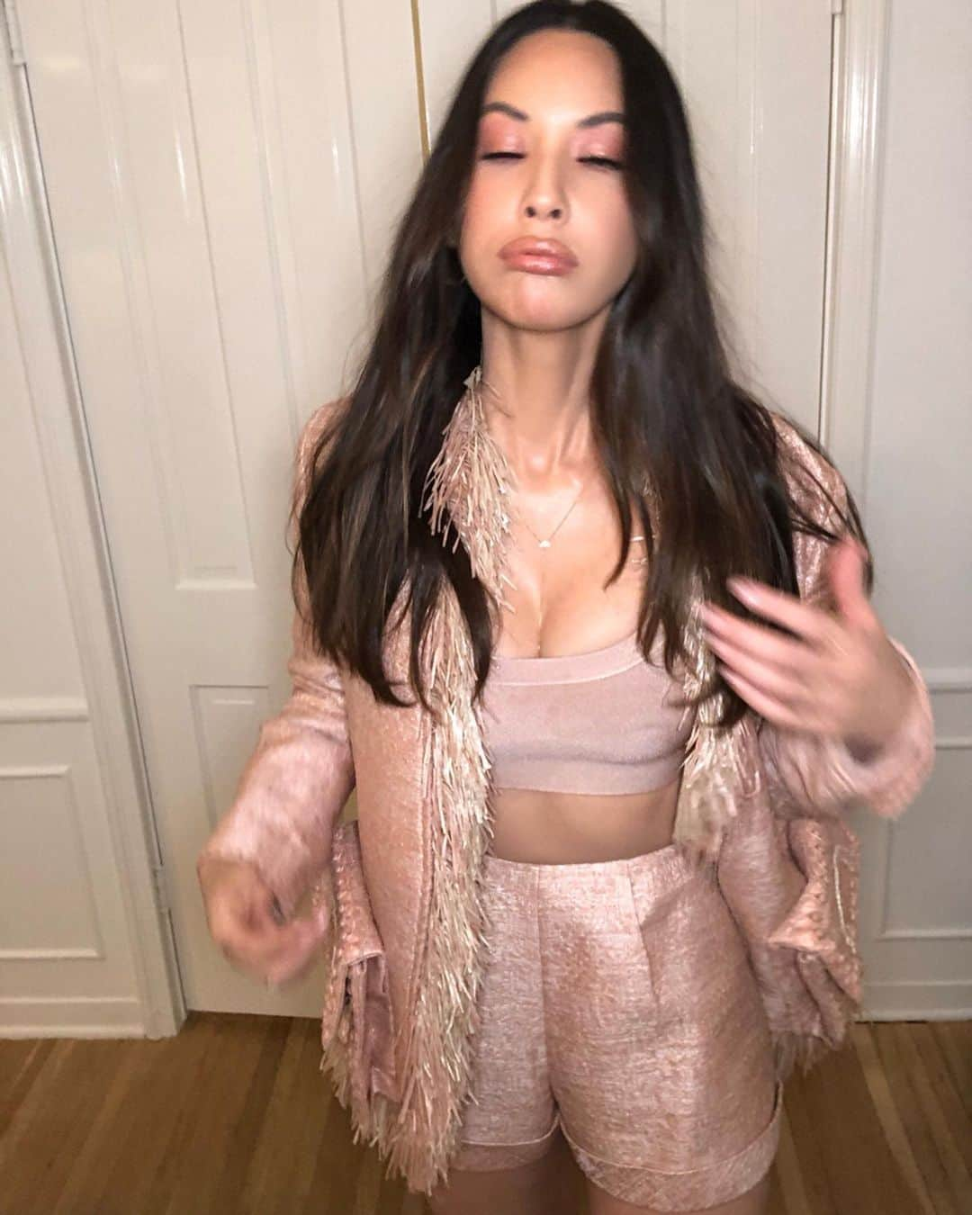 オリヴィア・マンさんのインスタグラム写真 - (オリヴィア・マンInstagram)「God. Damn. Glam pics.」4月5日 16時24分 - oliviamunn