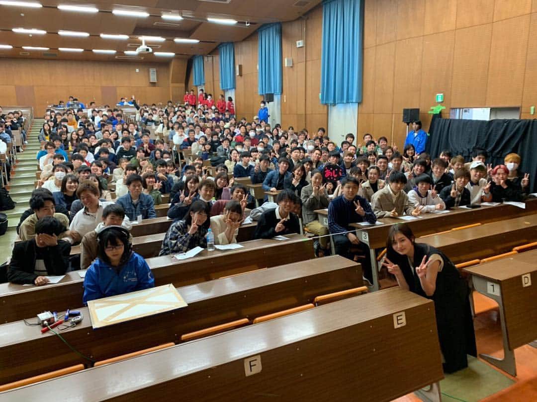 吉川愛さんのインスタグラム写真 - (吉川愛Instagram)「☺︎ 京都産業大学のトークショーさせていただきました！ ありがとうございました！ めちゃめちゃ楽しかったです💟 学生生活たのしんで頑張ってください！☺️」4月5日 16時33分 - ai_yoshikawa_official