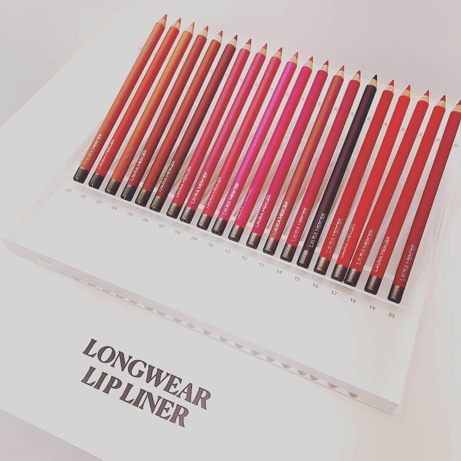 日高薫さんのインスタグラム写真 - (日高薫Instagram)「ローラメルシエの新作発表会へ❤️☺️✨ 7/3に発売される💄#ローラメルシエ  #ルーズエッセンシャルシルキークリームリップスティック#💄 私はREDの中から24番を選んでいただきました😌❤️ 軽やかなつけ心地に濃密な発色と潤い に魅了されました😊💗 @lauramercier  #ローラメルシエ #新作発表会 ##makeup #make #lip #lipstick #beauty #美容 #美 #instagood #instabeauty」4月5日 16時34分 - hidaka_kaoru_official