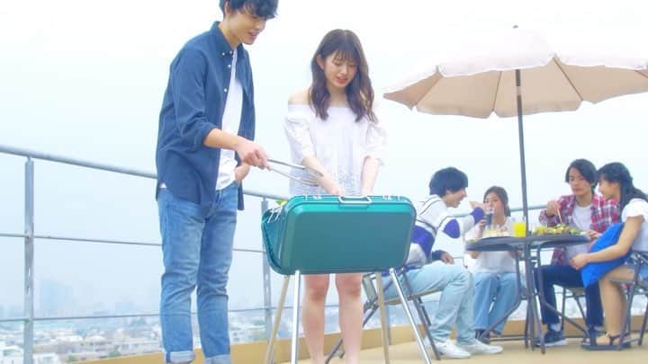 青木菜花のインスタグラム：「.﻿ .﻿ なんとなのかじで出演させて頂いたコパトーンのCMが﻿ AbemaTVで配信されています！﻿ ﻿ 初めてのCMで凄く緊張したけど楽しい撮影でした！﻿ ﻿ みんな見てね〜！😝💗﻿ .﻿ . #コパトーン #マシュマロ肌 #綺麗見せUV #なのかじ #お肉は焼いても私は焼かない #なのかじ初CM #日焼け止め」