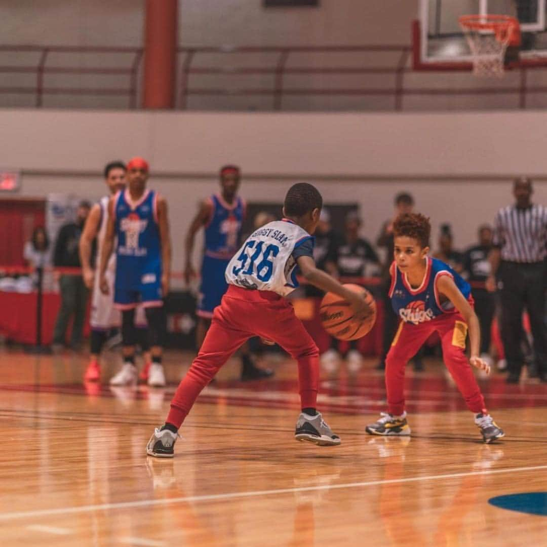 ファボラスさんのインスタグラム写真 - (ファボラスInstagram)「My boy went from the bleachers to the court!! Came to the @theshiggyshow Celeb game wit @latainax3 to watch but ended up jumping in the game! Keep making the most of your opportunities & shooting your shot son!! @iamprincejoso  #ShiggySlamCelebCharityGame #NYC」4月5日 22時05分 - myfabolouslife