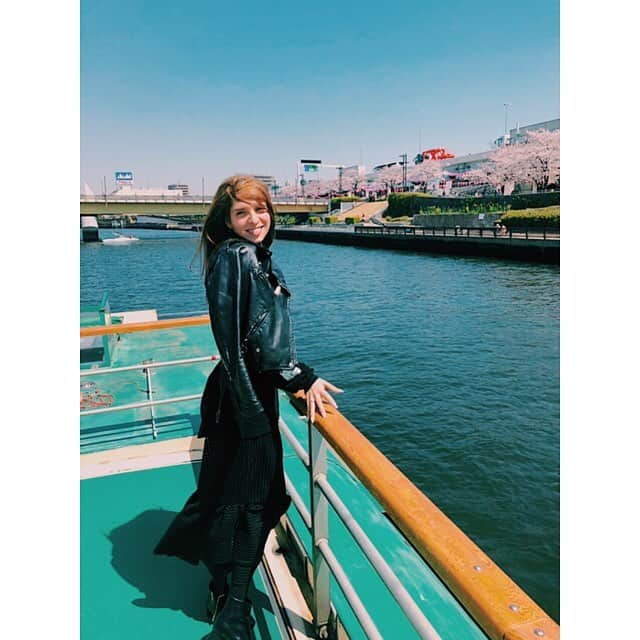 IVANさんのインスタグラム写真 - (IVANInstagram)「* 🌸⛴🗼🌸🍶🍣✨💗☀️🌊✨ YAKATABUNE * 平成最後のお花見は初めて乗った屋形船にて☺️✨ * #cherryblossom#YAKATABUNE#love#peace#tokyo#japan #お世話になってる方々と #屋形船 #お花見 #最高でした♡ #感謝 #天井ギリギリ」4月5日 17時15分 - fresanaca