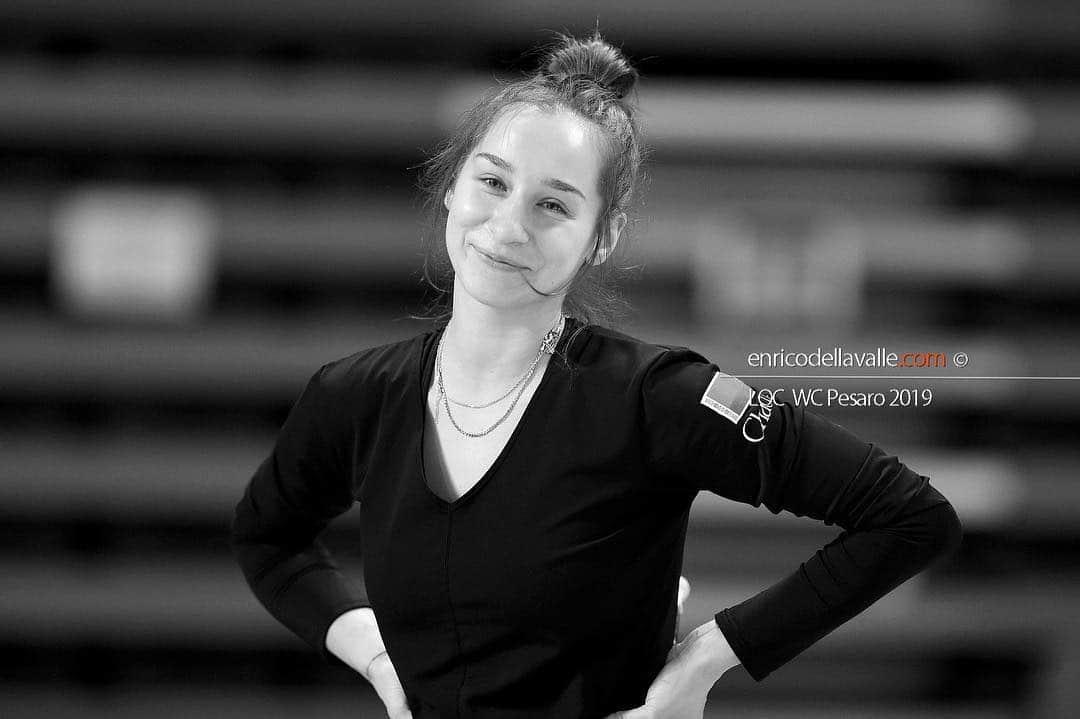 エカチェリーナ・ガールキナのインスタグラム：「📸 @phenricodellavalle  #wcpesaro2019 #podiumtraining」