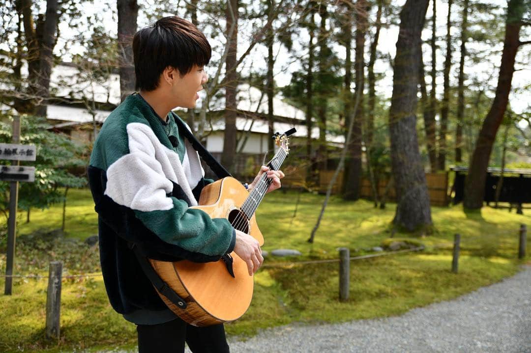 中澤卓也さんのインスタグラム写真 - (中澤卓也Instagram)「今日は地元 新潟でのお仕事！レギュラー番組「なじラテ。」ロケ、今日は新発田市を町歩き✌️楽しい出会いもたくさん！皆さん、ありがとうございました🙇‍♂️新潟も上着がいらないくらい暖かい！ #なじラテ #ロケ #bsn新潟放送 #新発田市 #街歩き #感謝 #茜色の恋 #中澤卓也」4月5日 17時33分 - takuya_nakazawa.118