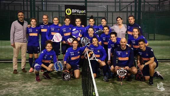 レアル・ソシエダさんのインスタグラム写真 - (レアル・ソシエダInstagram)「Emakumezkoen taldeak padelera jokatu du gaur! 🎾 . El equipo femenino ha realizado una sesión de padel esta mañana 🎾 . #AurreraNeskak #RealSociedad」4月5日 17時42分 - realsociedad