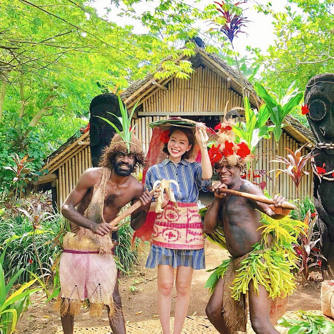 黒田真友香さんのインスタグラム写真 - (黒田真友香Instagram)「バヌアツは日本とはかけ離れた雰囲気の文化を体験できて、今まで行ってよかった国ナンバーワンだったかもしれない！🇻🇺 どこの国もそれぞれの良さがあるから中々難しいけど😭笑 ・ 旅行中のストーリーはハイライトにまとめてるので、見ると魅力がもっと伝わるかも😍笑 ・ 次の旅行はどこに行こうかな〜🥰 計画立ててる瞬間が一番好き。笑  #旅まゆか #バヌアツ旅行 #ポートヴィラ」4月5日 17時57分 - kurodamayukaxx