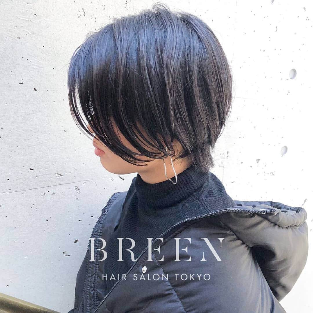 Hairsalon BREEN Tokyoさんのインスタグラム写真 - (Hairsalon BREEN TokyoInstagram)「. 【東京でショートヘアがうまい店・ジェンダーレスなヘアサロン✂】 . 「ただいま！と言ってしまうくらい何度も通いたい美容室」がコンセプト . お客さまが女性：男性比率が１：１　ジェンダーレスです。 . ヘアスタイルの質問はコメントにお願いします！ 担当スタイリストから返信します。 . . Cut:¥5,400 Color:¥5,400 Perm:¥5,400 . . . Hairsalon BREEN Tokyo 原宿駅・明治神宮前駅 5分 東京都渋谷区神宮前3-25-12FUJIBUILDING2F TEL:03-6432-9454 MAIL:info@hair-breen.com . #breentokyo  #原宿美容室 #表参道美容室 #明治神宮前美容室 #原宿ヘアサロン #ヘアサロン  #ヘアスタイリング  #イメチェン #カットが上手い #似合わせカット #ばっさりカット #ショートが得意 #ショートボブ #ショートボブパーマ #レイヤーボブ #切りっぱなしボブ #ショートカット #ショートカット女子 #ナチュラルヘア  #ヘアカラーアッシュ #ばっさりカット #グレージュカラー #抜け感ヘア #ヘアカタログ　 #ジェンダーレス #LGBT」4月5日 18時12分 - hairsalon_breen_tokyo