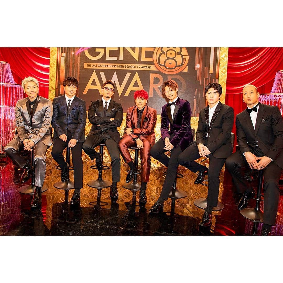 GENERATIONS高校TVさんのインスタグラム写真 - (GENERATIONS高校TVInstagram)「\\ストーリーズで開催した//﻿﻿ 🌟みんなで決める萌えジェネNo.1🌟﻿﻿ ﻿ 見事👑第1回王者👑に輝いたのは…﻿ ﻿ 🐷🐷🐷🐷﻿ 🐷小森隼🐷﻿ 🐷🐷🐷🐷﻿ ﻿﻿ 投票数が多すぎて…﻿ 全員めちゃくちゃ僅差でした🥺🥺﻿ ﻿ ﻿ ということで﻿ 隼の未公開写真をたくさんupしちゃいます✌️﻿ ﻿﻿ みなさん﻿ たくさんの投票ありがとうございました‼️﻿ ﻿ また開催しようと思ってるので﻿ 楽しみにしててね🙆‍♀️💓﻿ ﻿﻿ ﻿ さらに‼️﻿ GENE高AWARDの写真もupしたから﻿ みんなぜ〜んぶチェックしてね👋🏻💗﻿﻿ ﻿ ﻿﻿ 最後に…#GENE高なかのヒト から﻿ ﻿ 👀みんなに質問👀﻿﻿ ﻿ どんな写真の撮り方が流行ってる❓❓🤔﻿ コメント欄に書いて教えてね✏️🙋‍♀️﻿﻿ ﻿﻿ ﻿ .............................🏫..............................﻿﻿﻿﻿﻿﻿﻿ #AbemaTV #日曜よる9時 #ジェネ高﻿﻿﻿ #GENE高 ﻿﻿﻿﻿ #GENERATIONSfromEXILETRIBE ﻿﻿﻿﻿﻿﻿﻿ #ジェネレーションズ #ジェネ ﻿﻿﻿﻿﻿﻿﻿ #小森隼 #白濱亜嵐 #数原龍友﻿﻿﻿﻿﻿﻿﻿ #中務裕太 #片寄涼太 #佐野玲於 #関口メンディー﻿﻿﻿﻿ #GENE高AWARD#萌えジェネ#第1回#みんなで決める萌えジェネNo1」4月5日 18時10分 - genekou_official