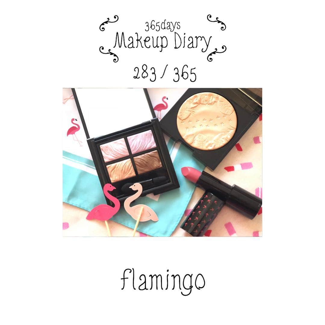 美容ライター立花ゆうりさんのインスタグラム写真 - (美容ライター立花ゆうりInstagram)「【283/365】 ＊--------------＊ ・・ 365days ・・ ・Makeup Diary・ ＊--------------＊ Tachibana Yuuri * 〜 flamingo 〜 新作コスメのイベントに行った日こそ、オール新作コスメを使いたい♪♪フラミンゴが可愛いパッケージにつられて、ピンクメイクに。偏光ピンクパールがオシャレすぎるアイシャドウは、イエベのタチバナがしても、透明感パープルですごく良い感じ！すっきりしてイイ女風♡ みなさんはイベント行かれたかな？ * 【掲載アイテム】 ▷フラロッソ インテンソ アイシャドウ VI02￥4500 ▷フラロッソ ティラバーチ リップスティックPK03￥3200 ▷フラロッソ ルーチ ハイライターGD01￥3800 ／富士フイルム ヘルスケアラボラトリー ★ 実際につけてみた写真やスウォッチは明日またアップしますね！ * ☆〜〜〜〜〜〜〜〜〜〜〜〜〜〜〜 ★365日メイクもっと楽しく！★ TPOに合わせたメイクや、コンセプトを決めてメイクするだけで、毎日のメイクがもっと楽しくなるはず！365個の《メイクテク・新作コスメ・おすすめコスメ情報》などを #365daysMakeupDiary に美容家目線で紹介しています！メイク動画も時々アップしていますのでぜひチェック♪ 〜〜〜〜〜〜〜〜〜〜〜〜〜〜〜☆ #365日メイクアップダイアリー #立花ゆうり #化粧品 #女子力 #今日のメイク #日本化妆品 #春コスメ #春メイク #アイシャドウ #限定コスメ #アイメイク #新作コスメ #キラキラメイク #カラーメイク #ヴァカンス #春夏新色 #フラロッソ #flarosso #夏フラ #astalift #アスタリフト #フラミンゴ #リップ #ハイライト #富士フイルム #インテンソアイシャドウ #ティラバーチリップスティック #ルーチハイライター」4月5日 18時39分 - yuuriofficial