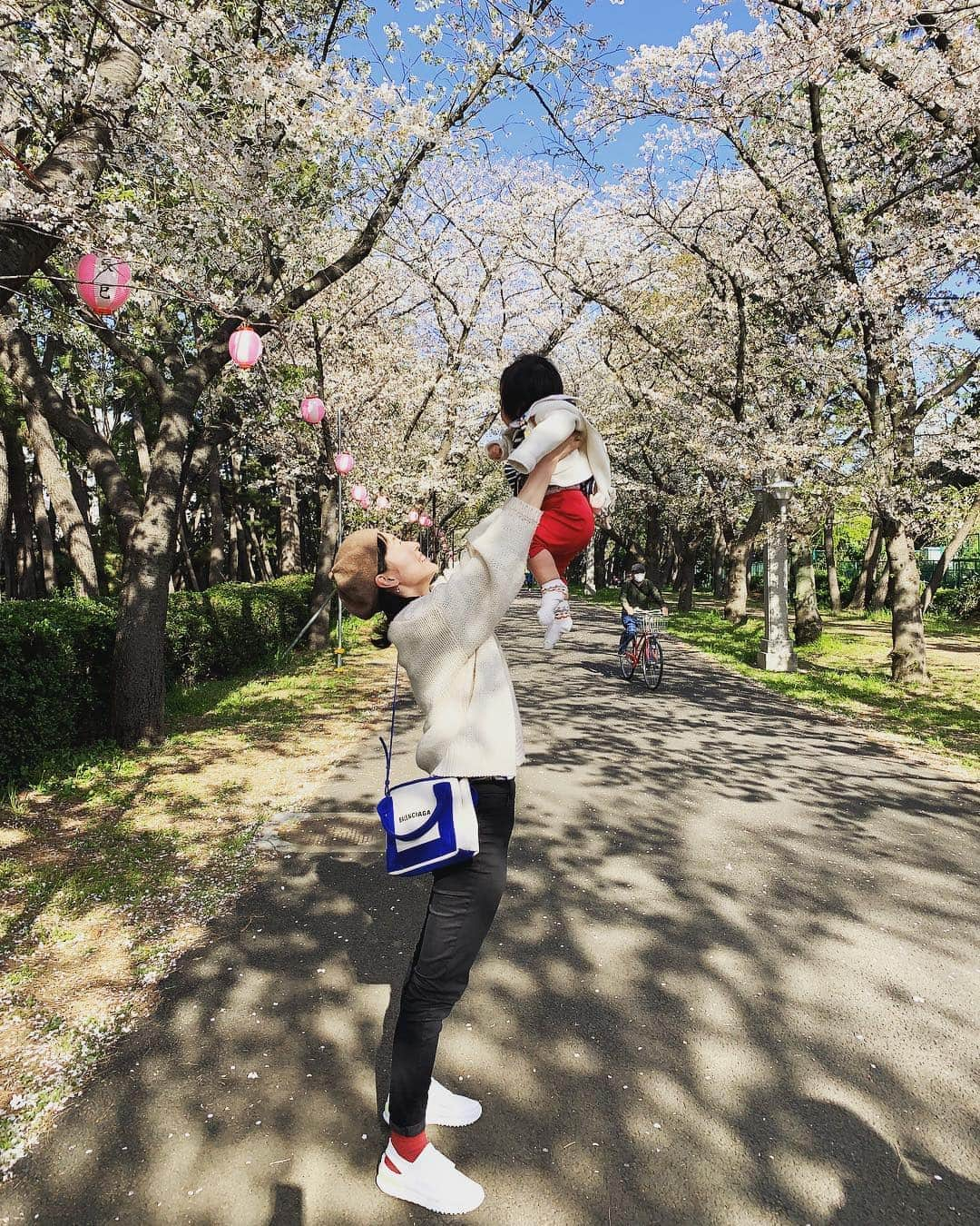 馬淵優佳さんのインスタグラム写真 - (馬淵優佳Instagram)「大好きな季節🌸 #辰巳国際水泳場#日本選手権#応援#トビウオジャパン#インスタ映え#anrealage」4月5日 18時34分 - mabu0205