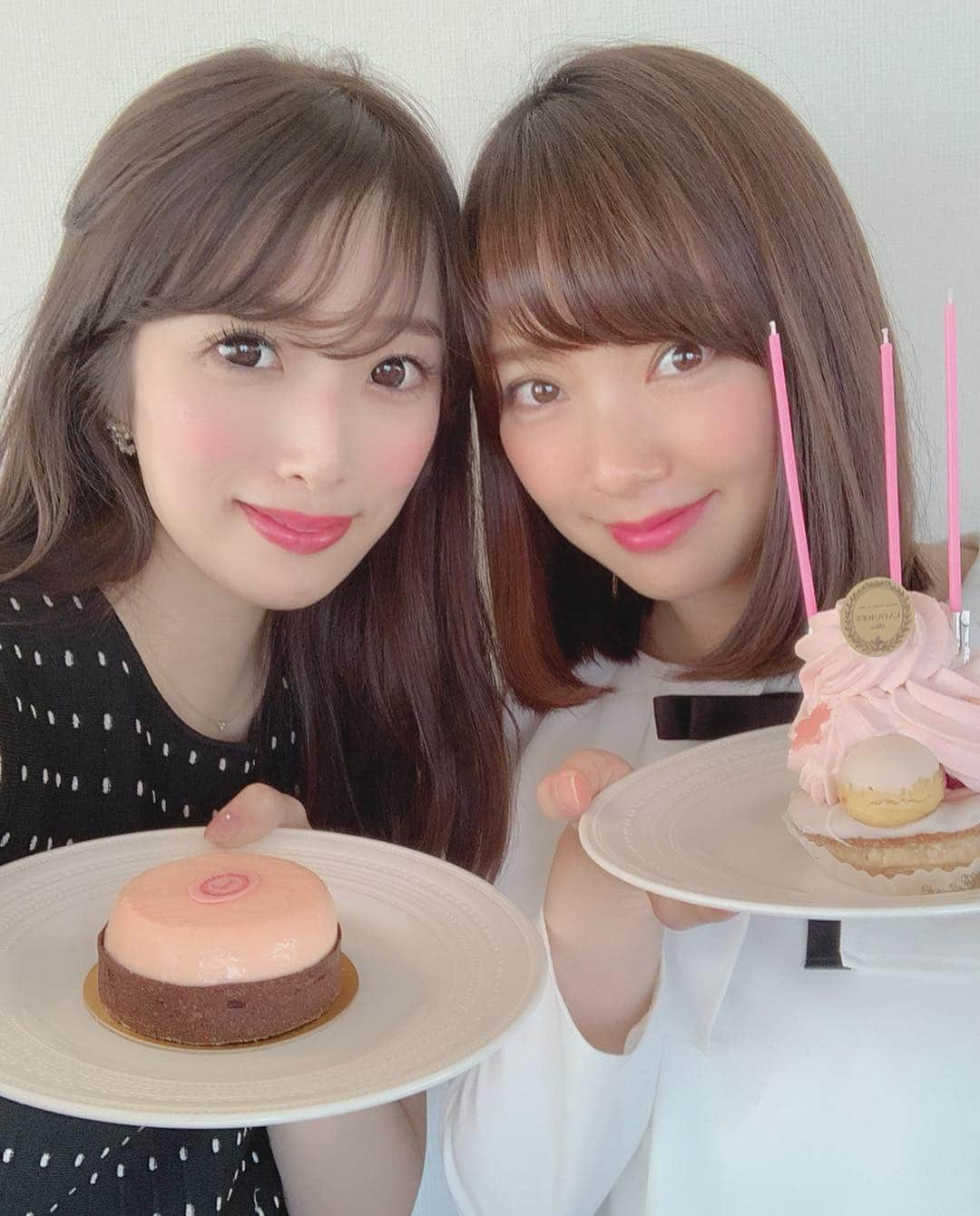 越馬千春さんのインスタグラム写真 - (越馬千春Instagram)「. @ayumicc3 の出産祝いと お誕生日祝いをダブルで🎂💐 . . 産後すぐなのに あゆちゃんは変わらず美しかった✨😍 楽しい時間をありがとう✨ . @ladureejapon  #ラデュレ #laduree  #tea #teatime #sweets #cake #chocolate #dessert #千春の趣味 #女子会 #☕️ #🍰#sakura #🌸 #instafood #お祝い #birthday #出産祝い」4月5日 18時52分 - chiharukoshiba