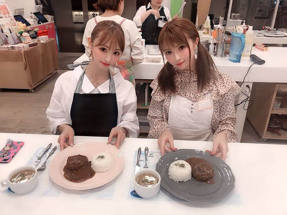 優月美羽さんのインスタグラム写真 - (優月美羽Instagram)「お料理教室行ったよん🔪🍅🥰 基礎から学んで勉強になったあ💕 また来週いくよん(๑•̀ㅂ•́)و✧ . お料理上手になりたい♡ #料理教室 #abcクッキング #お料理基礎 #パン教室」4月5日 18時55分 - miu.yuzuki