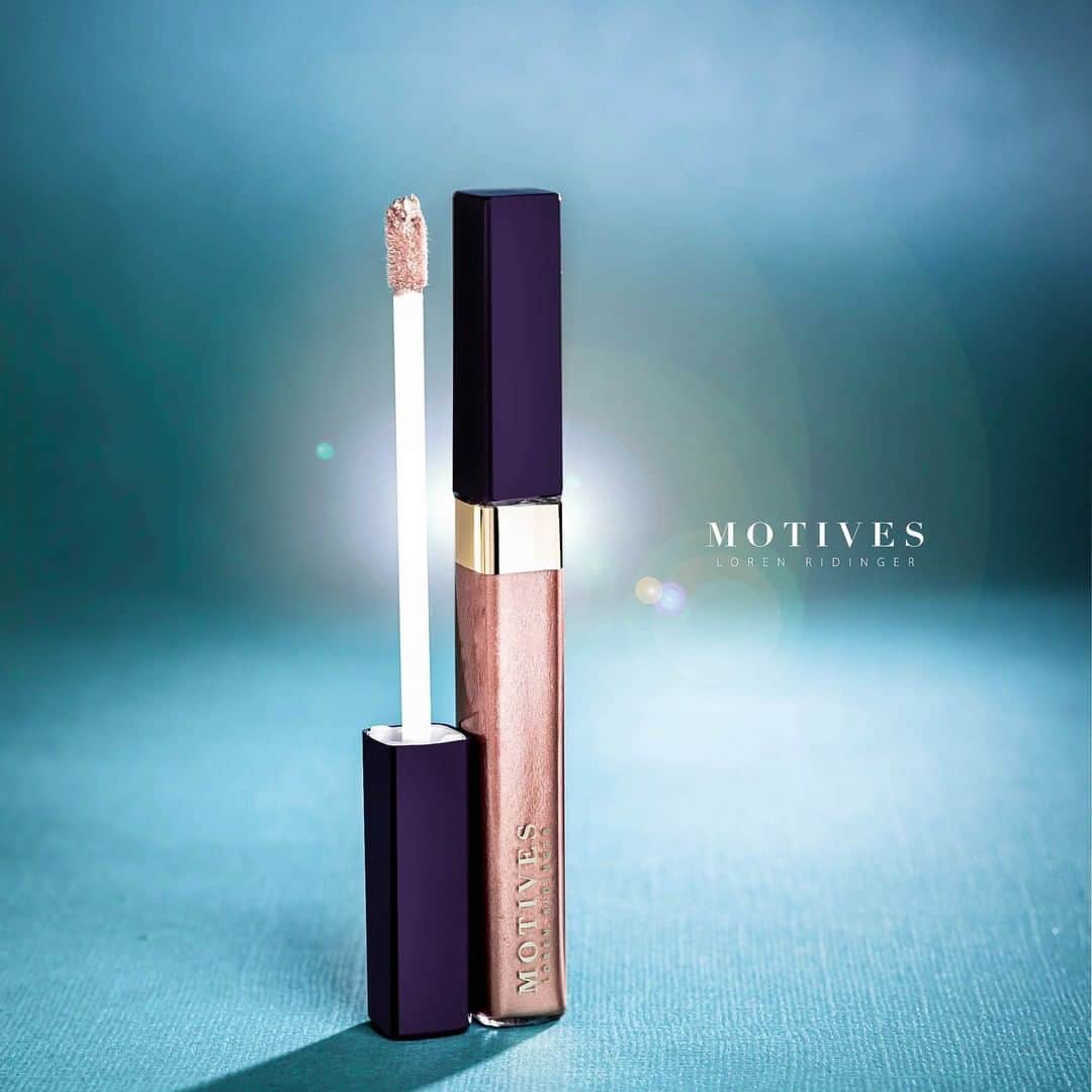 Motives Cosmeticsさんのインスタグラム写真 - (Motives CosmeticsInstagram)「Have you tried our Metallic Paints? They are a collection of wicked metallic lip stains that are full of long-lasting coverage. This exclusive collection features multiple sip-worthy shades that stay put through your morning latte and into the night. Flaunt fiercely bold lips with these vibrant, metallic hues. . . . . #motives #motivescosmetics #makeup #mua #makeuplove #makeupartist #naturalmakeup #beauty #worldmakeupartist #makeupadict #makeupobsessed #lipgloss #metalliclips」4月5日 19時20分 - motivescosmetics